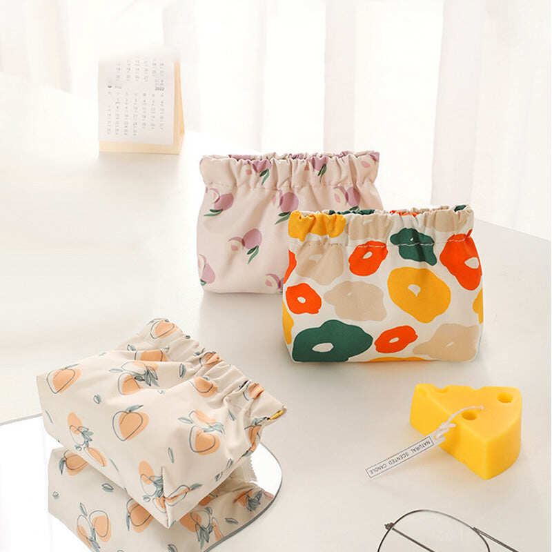 Mini Portable Coin Purse - Open With a Pinch